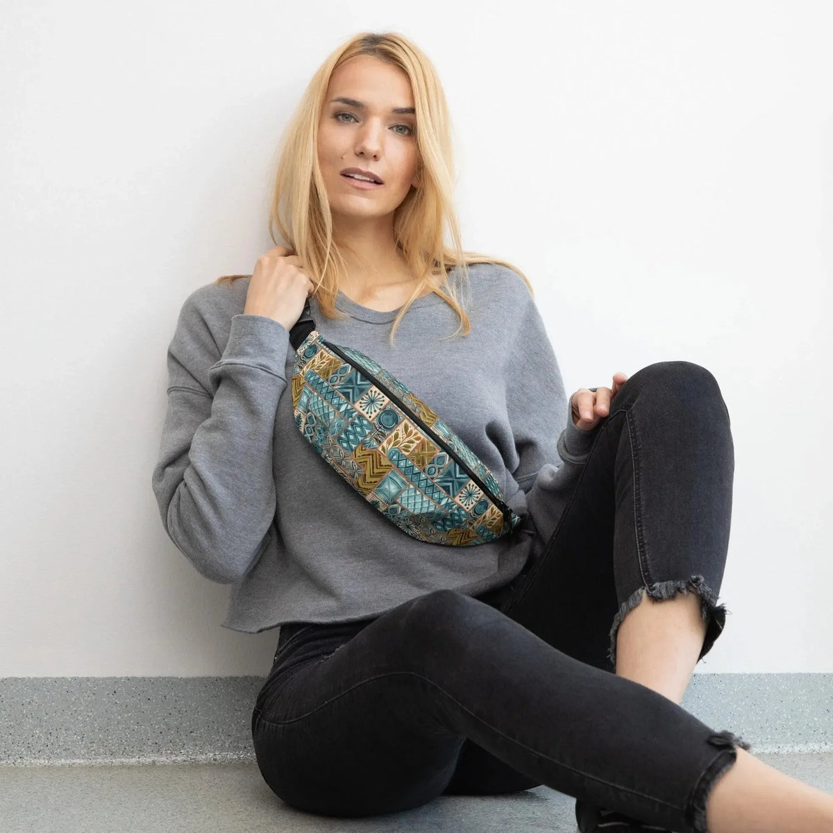 Lagoon Current Tapa Cloth Fanny Pack - The Global Wanderer