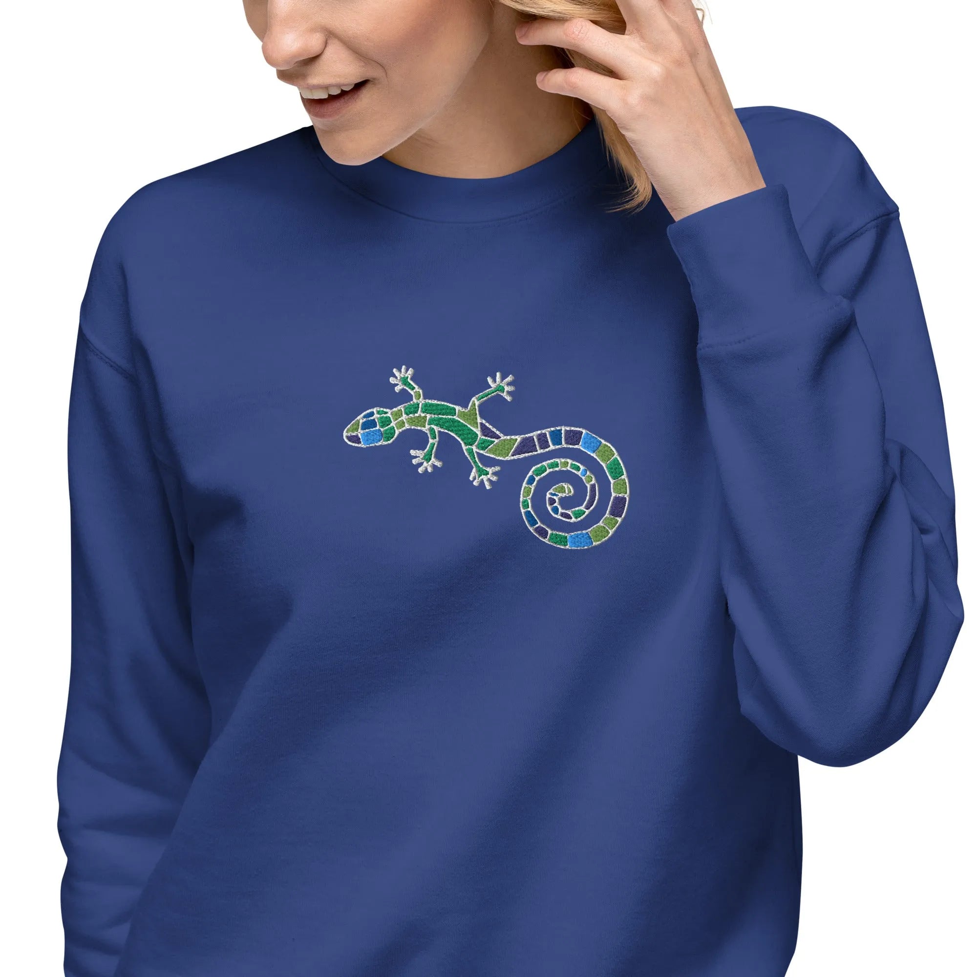 Spanish Mosaic Lizard Embroidered Sweatshirt - The Global Wanderer