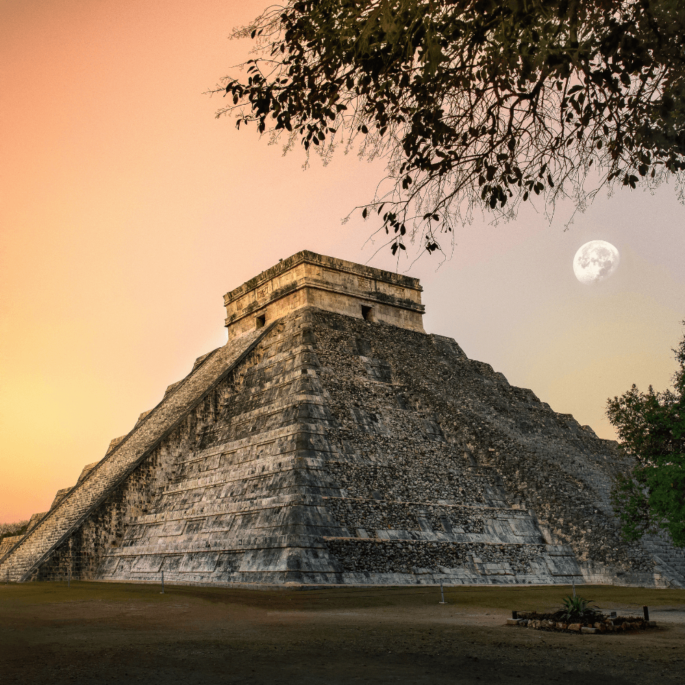 Aztec Pyramid - Chichen Itza
