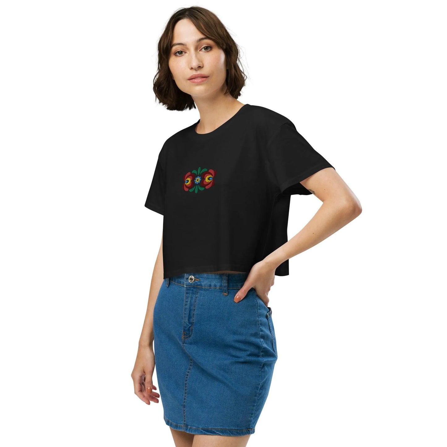 Hungarian Matyó Embroidered Cropped T-Shirt - The Global Wanderer