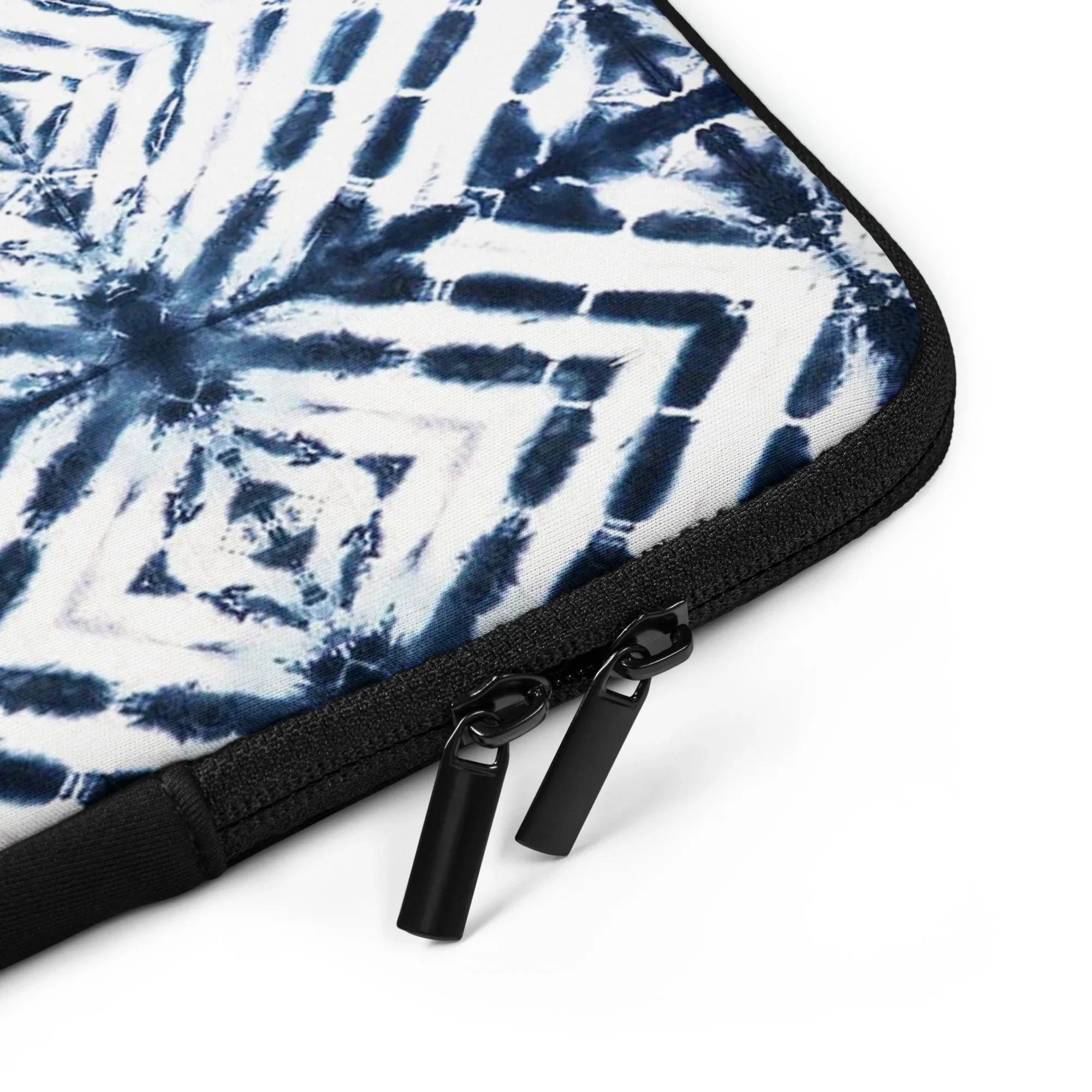 Kanazawa Silk Shibori Laptop Case - The Global Wanderer