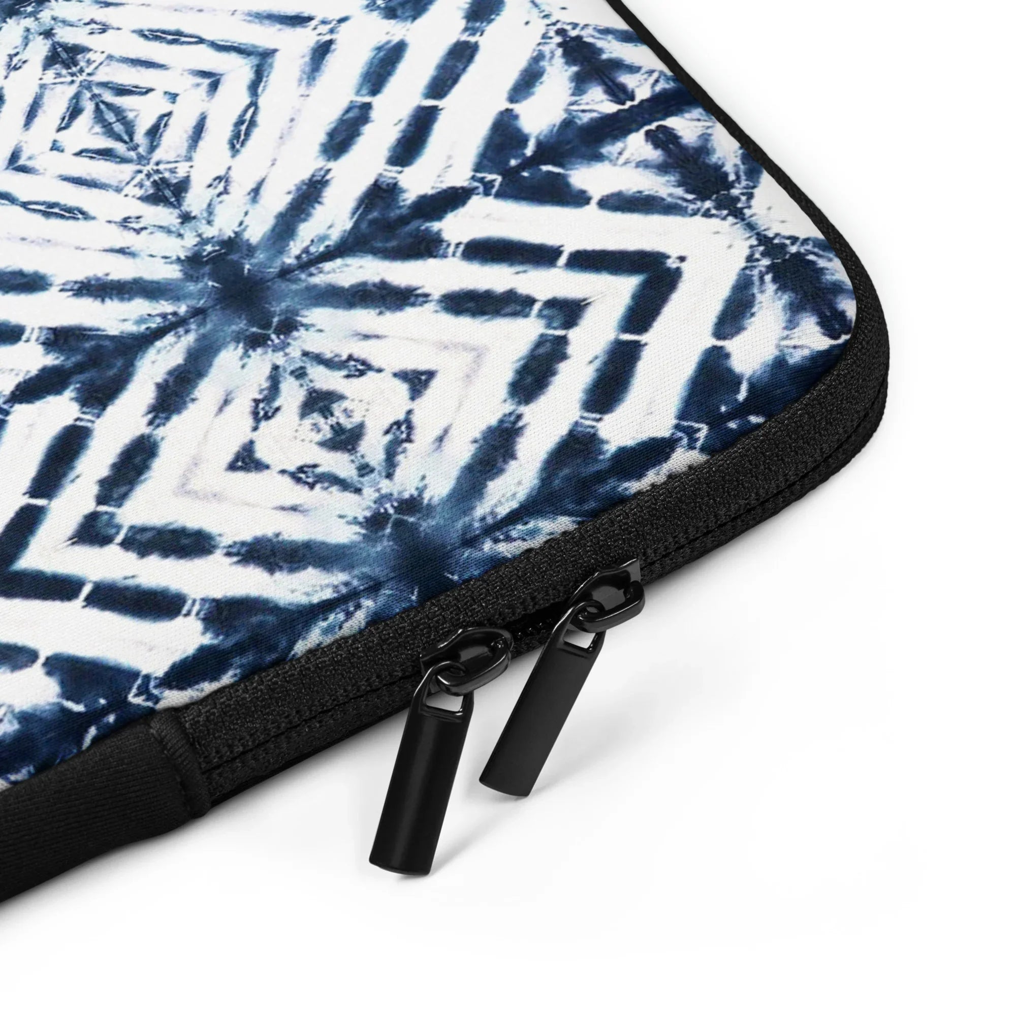Kanazawa Silk Shibori Laptop Case - The Global Wanderer