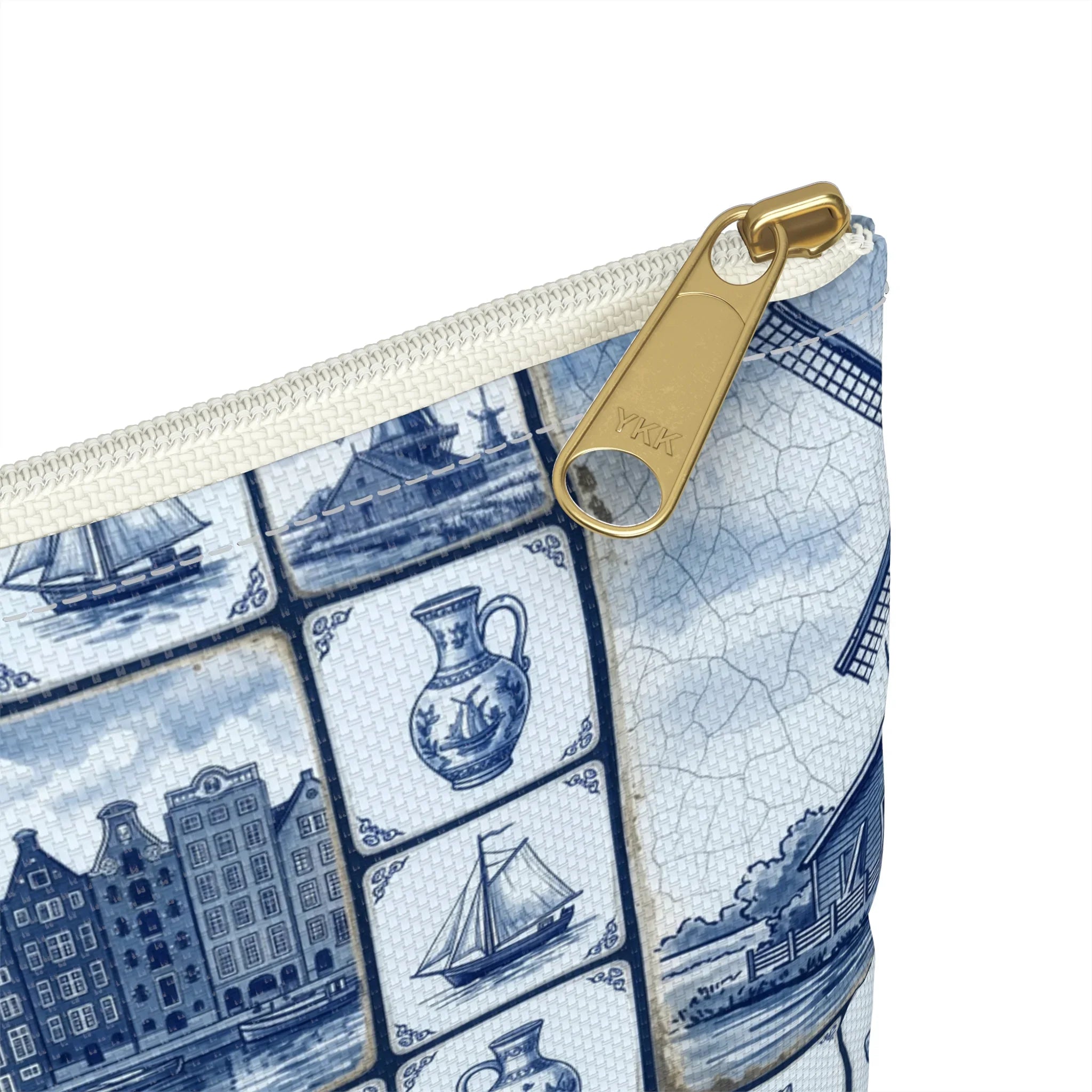 Kinderdijk Sky Flat Pouch - The Global Wanderer
