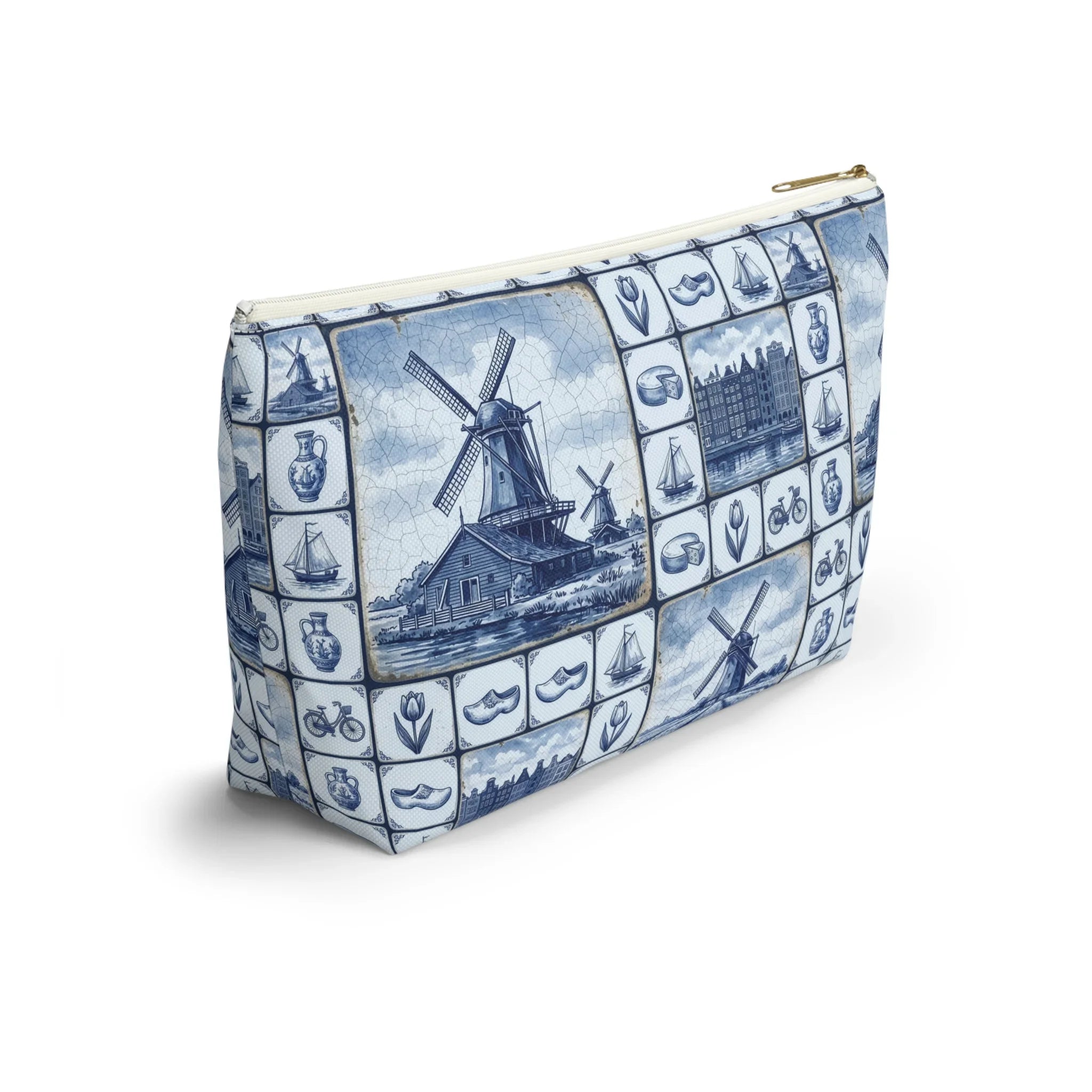 Kinderdijk Sky Pouch - The Global Wanderer