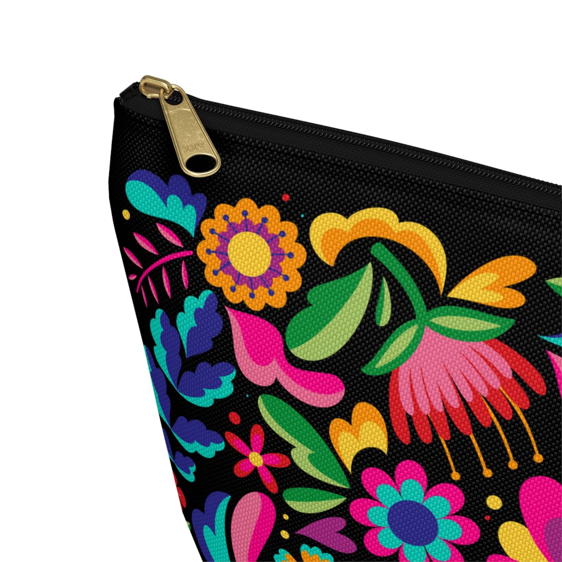 Mexican Otomi Pouch - The Global Wanderer