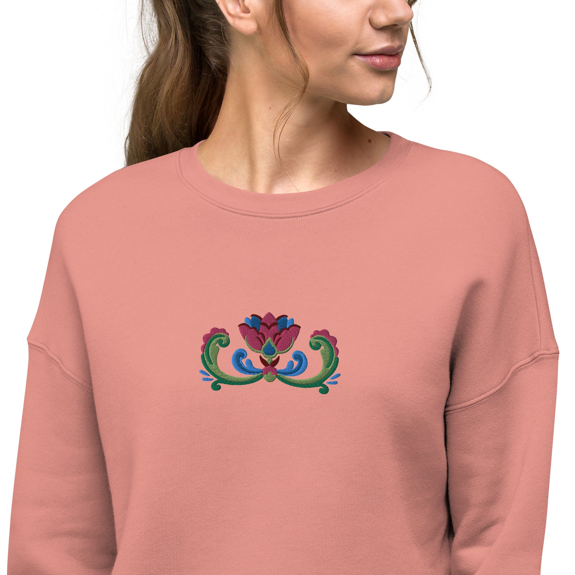 Norwegian Rosemaling Cropped Sweatshirt - The Global Wanderer