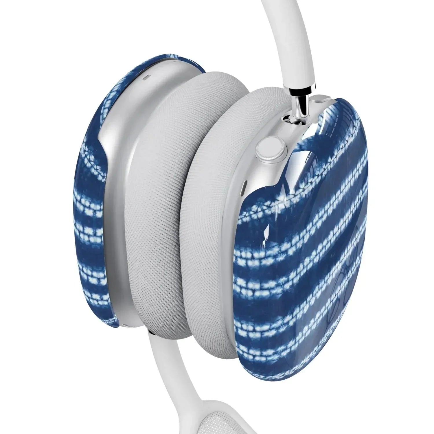Osaka Wave Shibori AirPods Max Case - The Global Wanderer