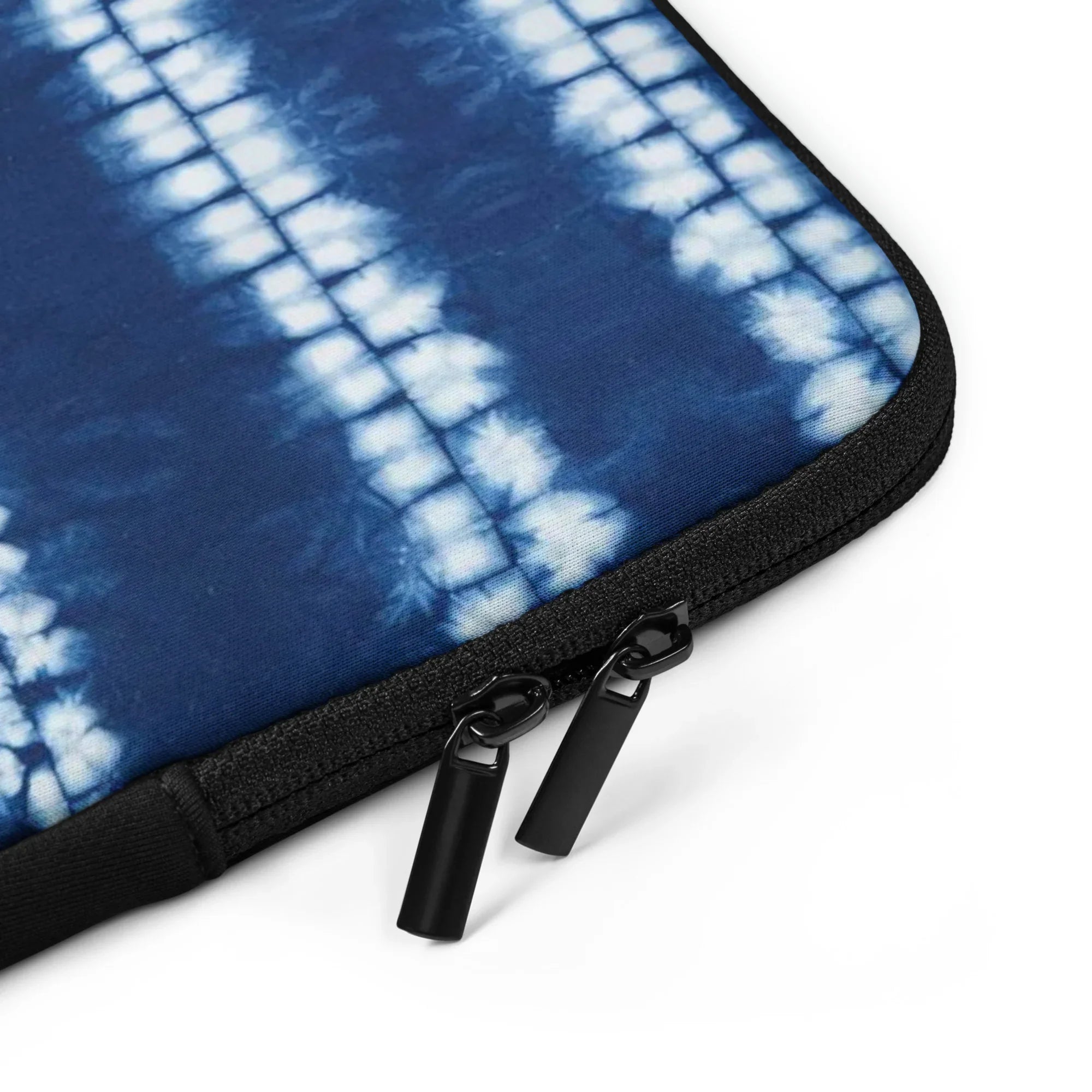 Osaka Wave Shibori Laptop Case - The Global Wanderer