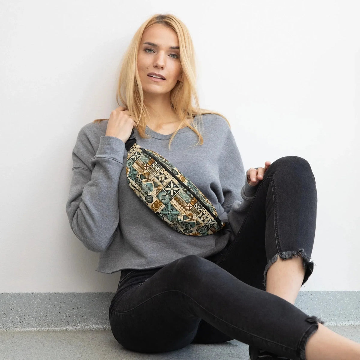 Palm Shadow Tapa Cloth Fanny Pack - The Global Wanderer