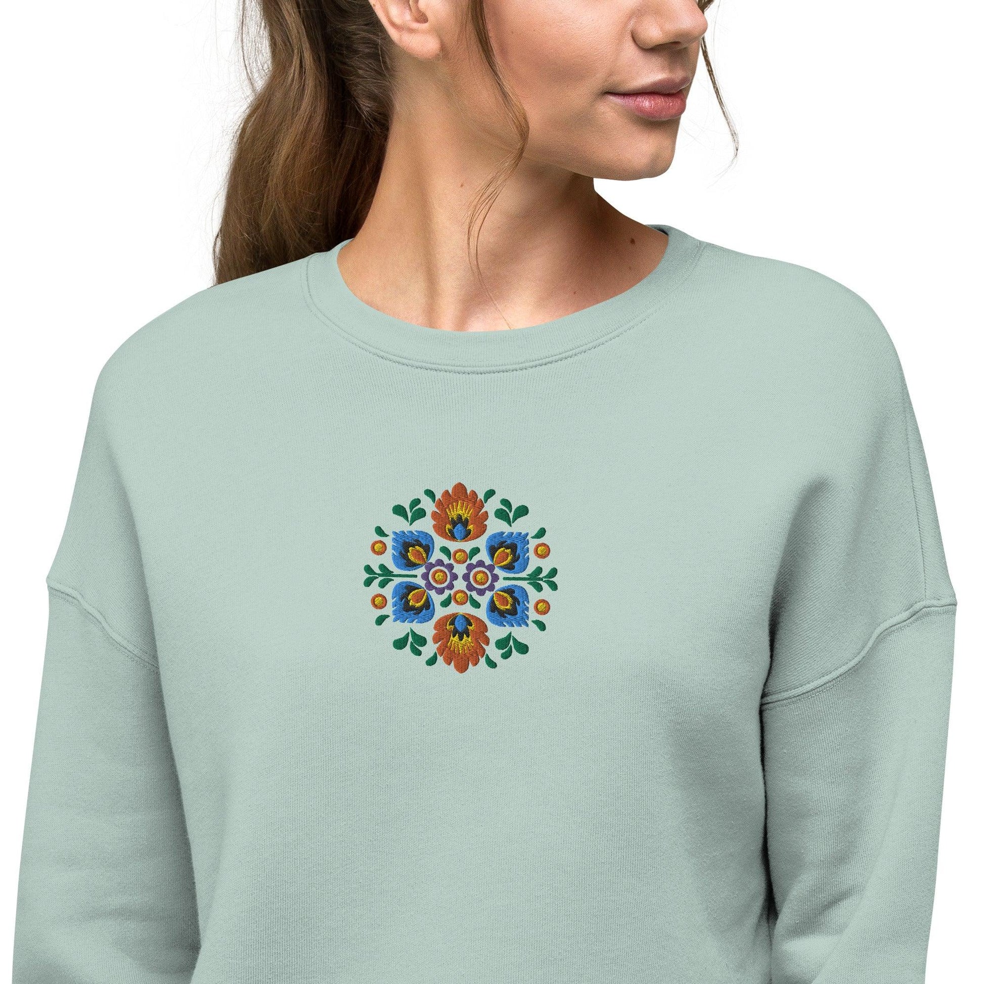 Polish Wycinanki Cropped Sweatshirt - Embroidered - The Global Wanderer
