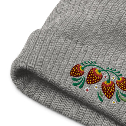 Russian Khokhloma Embroidered Beanie - The Global Wanderer