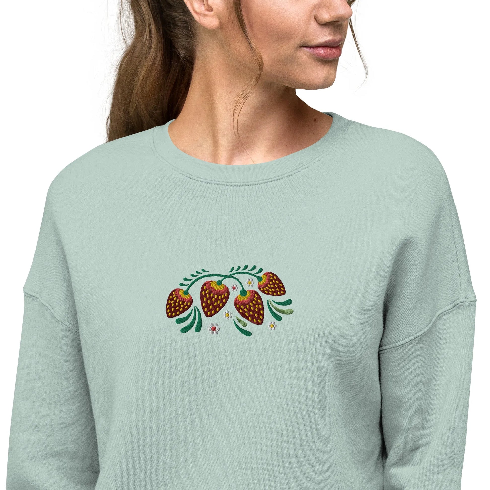 Russian Khokhloma Embroidered Cropped Sweatshirt - The Global Wanderer