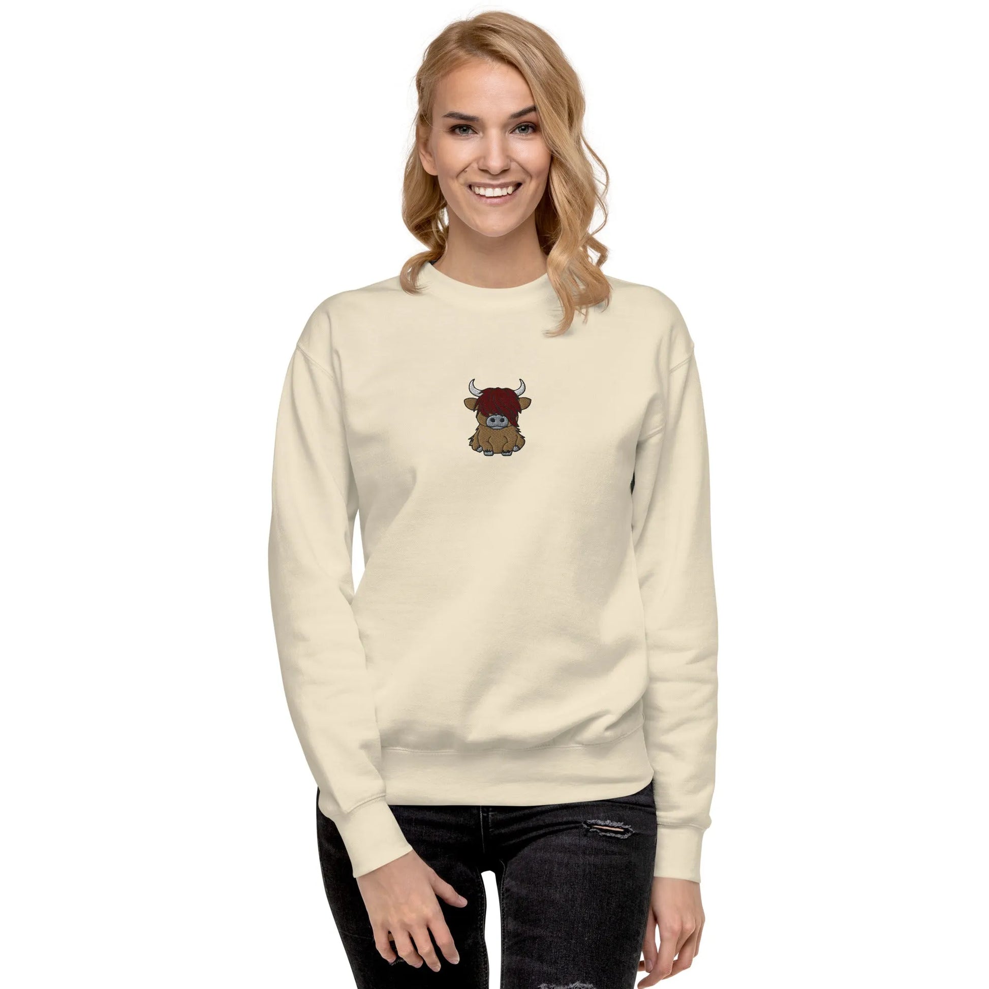 Scottish Highland Cow Sweatshirt - Embroidered - The Global Wanderer