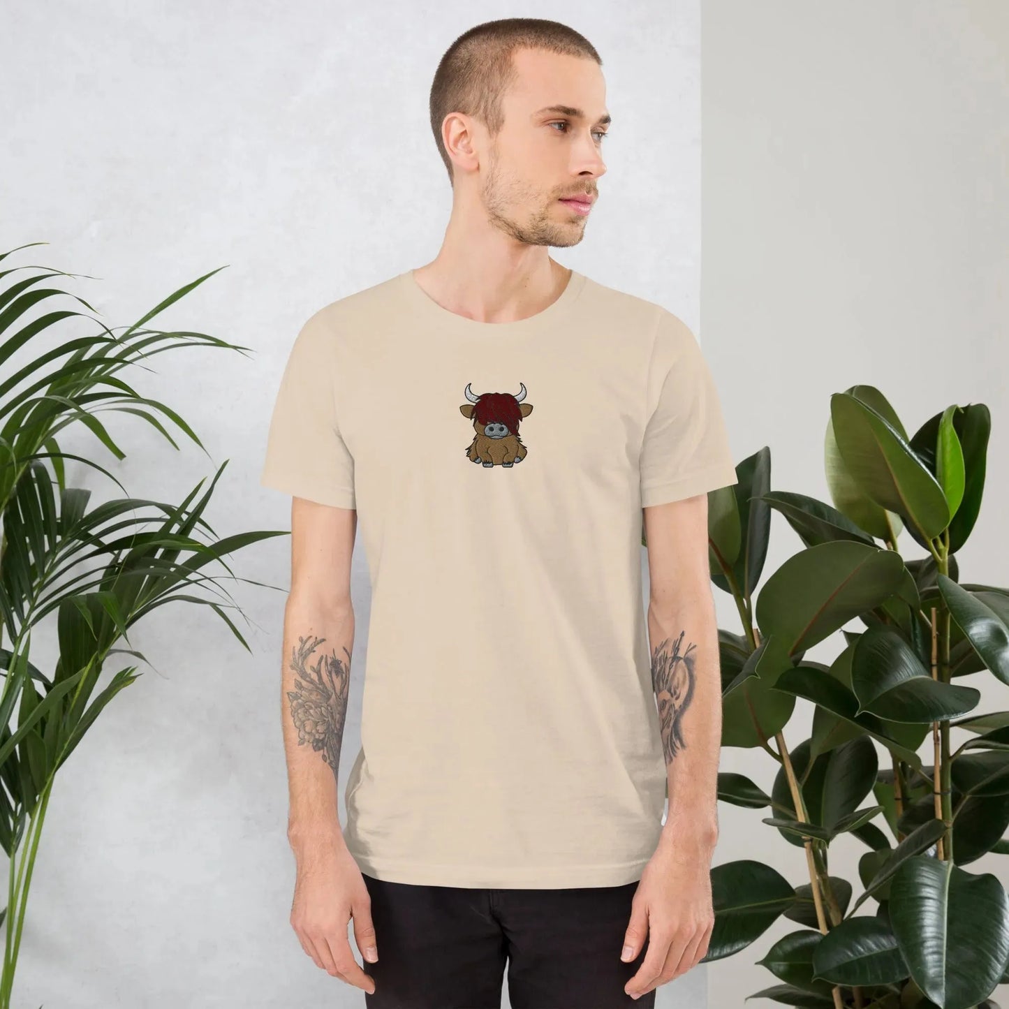 Scottish Highlands Cow Embroidered T-Shirt - The Global Wanderer