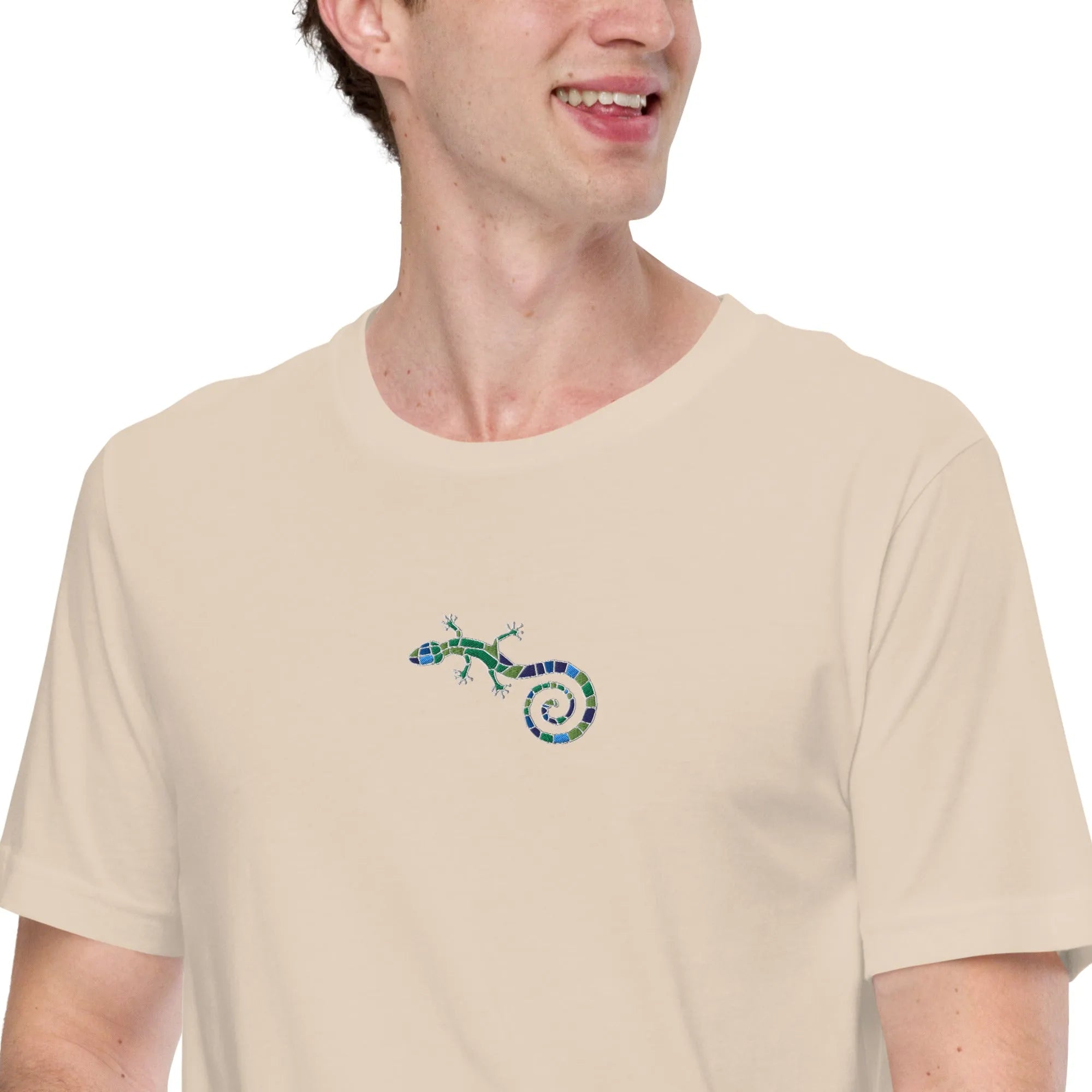 Spanish Mosaic Lizard Embroidered T-Shirt - The Global Wanderer