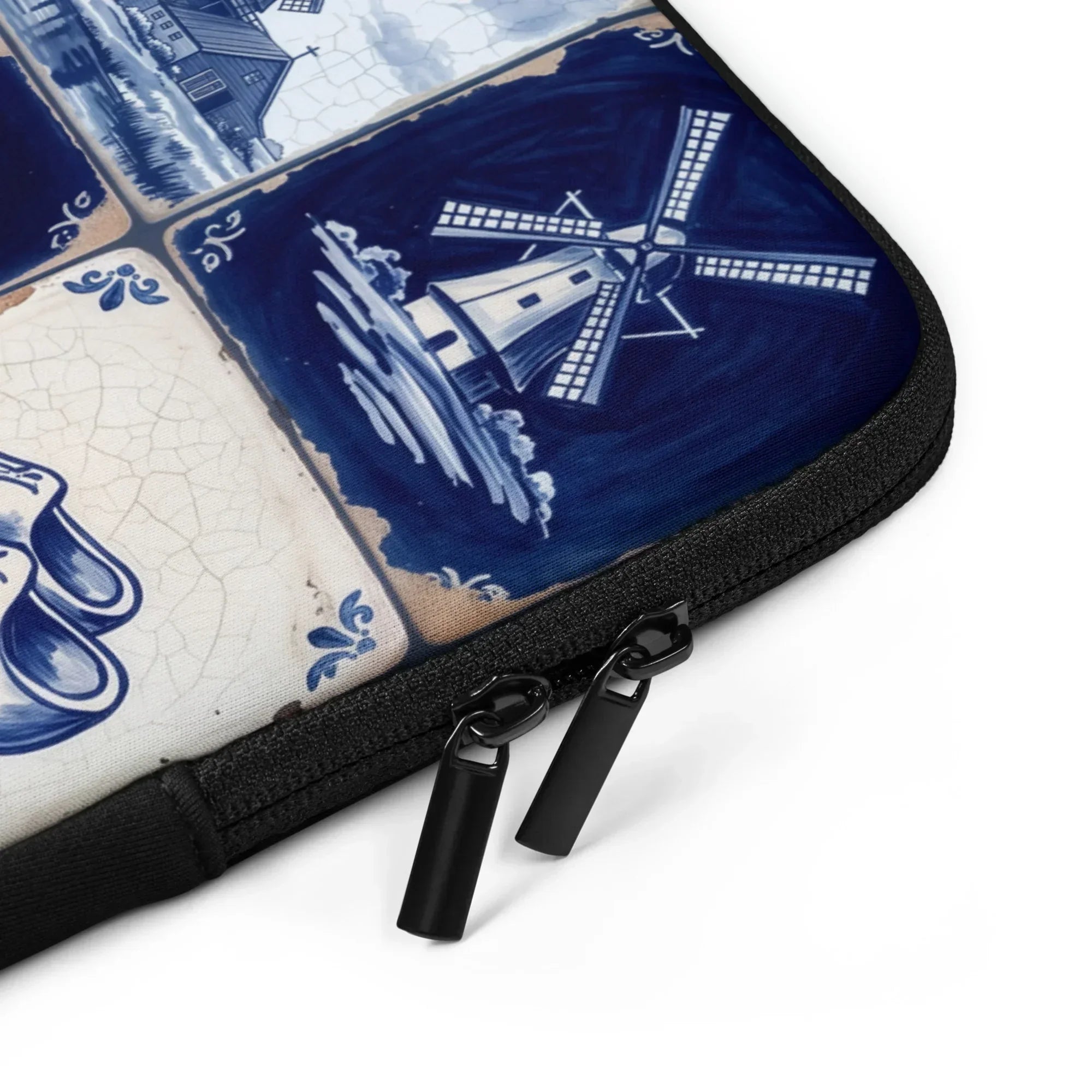 Utrecht Mosaic Laptop Case - The Global Wanderer
