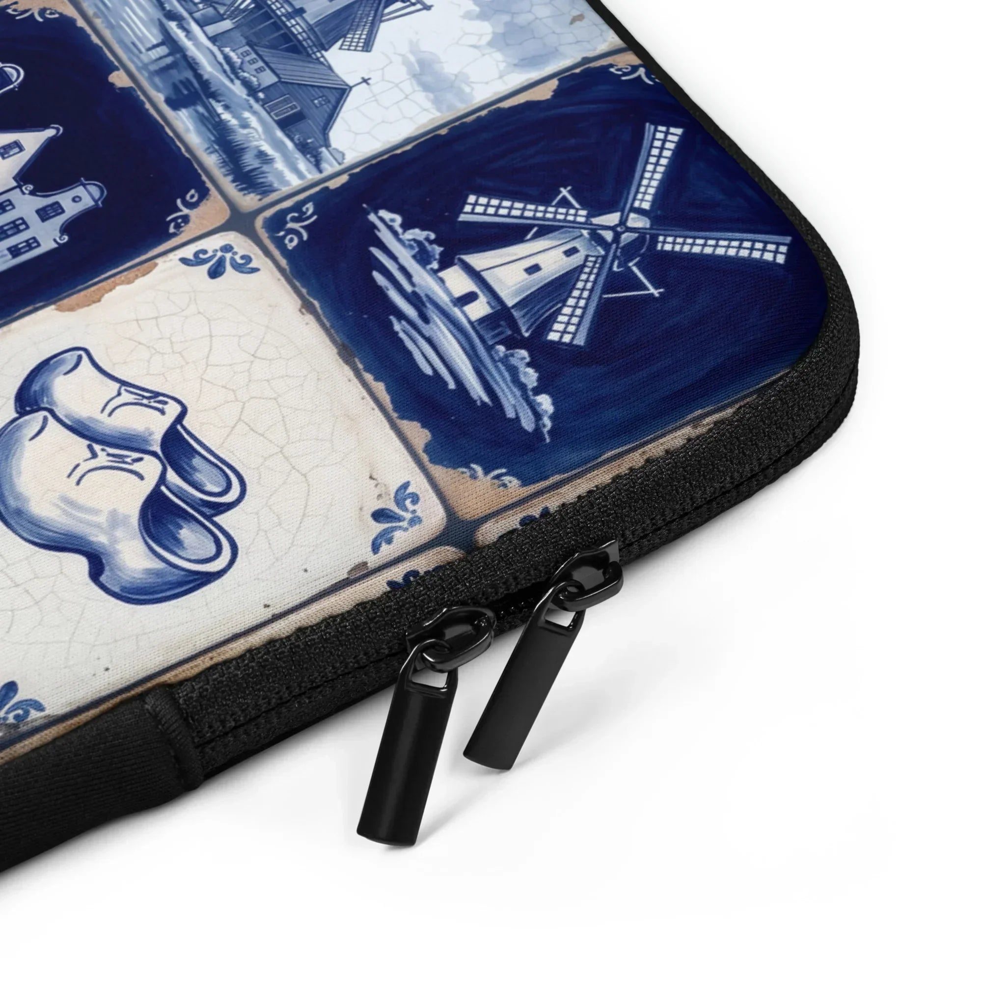 Utrecht Mosaic Laptop Case - The Global Wanderer