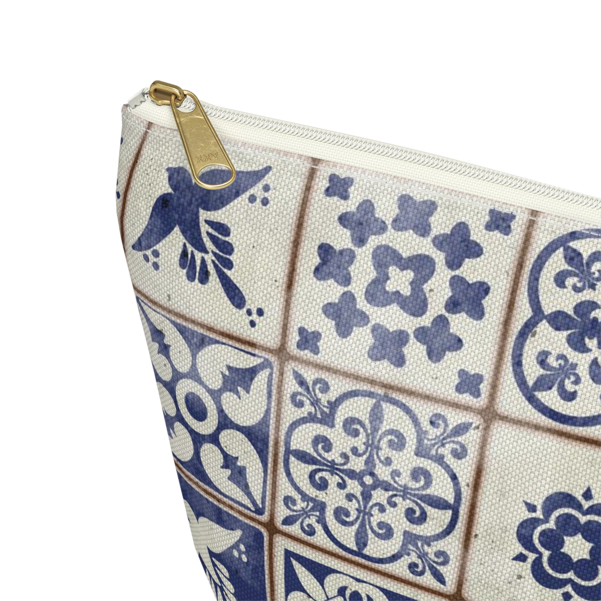 Portuguese Tile Pouch - The Global Wanderer